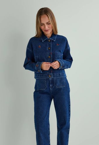 Veste courte en denim avec broderies cerises - VICKI MURDOCH X MONOPRIX - MONOPRIX CREATEURS - Modalova