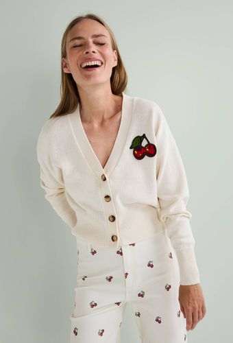 Cardigan court avec patch cerise en coton BIO et laine - VICKI MURDOCH X MONOPRIX - MONOPRIX CREATEURS - Modalova