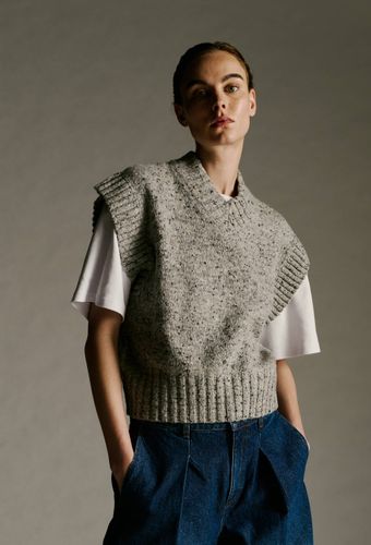 Pull sans manche col V contenant de la laine merinos - MONOPRIX - Modalova