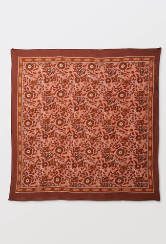 Carré imprimé contenant de la laine - MONOPRIX - Modalova