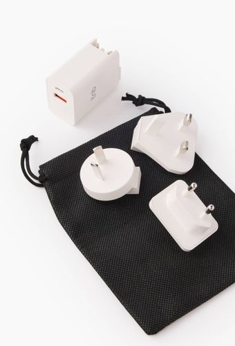 Chargeur international USB 20W - blanc - TNB - Modalova