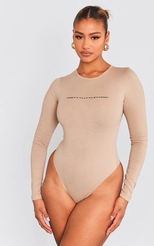 Mocha Body À Manches Longues Avec Logo | Taille XS - PrettyLittleThing - Modalova