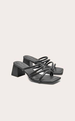 Black Sandales À Talons Blocs Mi-hauts Avec Bride Tubulaire Et Bout Carré En Synthétique Coupe Large | Taille 31 - PrettyLittleThing - Modalova
