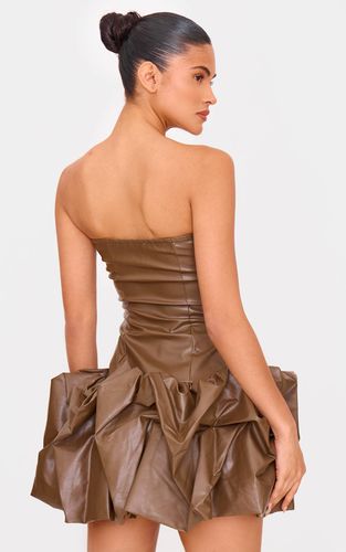 Brown Robe Mini Bandeau Bouffante En Synthétiquecuir | Taille 36 - PrettyLittleThing - Modalova