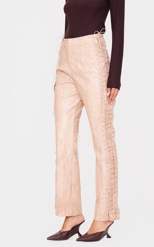 Stone Pantalon Droit En Synthétiquecuir À Lacets | Taille 32 - PrettyLittleThing - Modalova