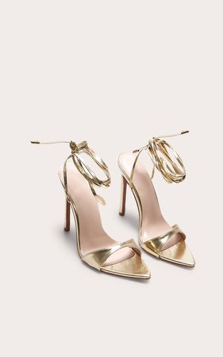Gold Sandales À Lacets À Bout Pointu Et Talon Haut En Synthétique | Taille 36 - PrettyLittleThing - Modalova
