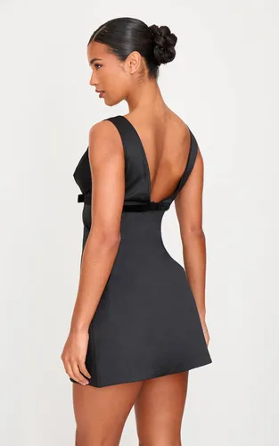 Black Robe Trapèze En Satin Avec Nœud Décoratif | Taille 42 - PrettyLittleThing - Modalova