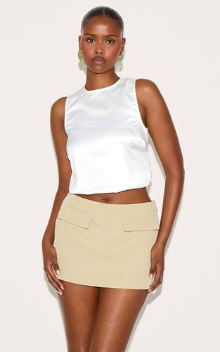 Sage Green Mini-jupe Ajustée Structurée En Tissu Tissé Avec Détail De Poches | Taille 44 - PrettyLittleThing - Modalova