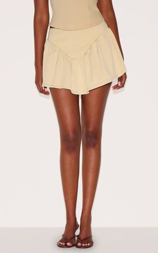 Mini Jupe Structurée Évasée À Taille Échancrée | Taille 32 - PrettyLittleThing - Modalova