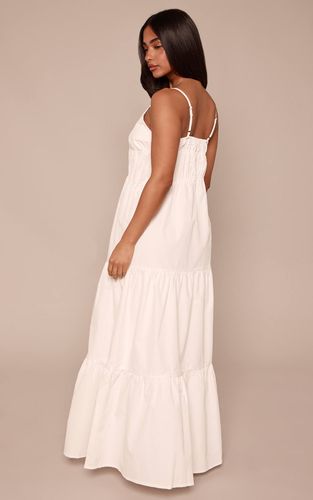 White Robe Maxi Étagée À Bretelles Petite Taille | Taille 36 - PrettyLittleThing - Modalova