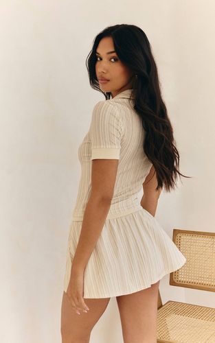 Cream Top Texturé Col V Avec Col Chemise | Taille 32 - PrettyLittleThing - Modalova