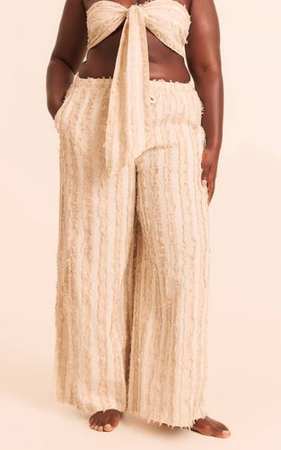 Stone Pantalon De Plage Grande Taille En Lin Effiloché À Jambes Larges | Taille 54 - PrettyLittleThing - Modalova