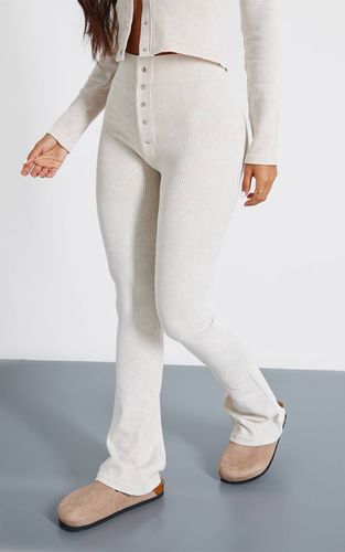 Cream Legging Évasé Côtelé Ajusté À Détails Boutons Petite | Taille Large - PrettyLittleThing - Modalova