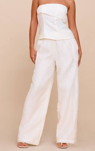 Almond Pantalon Large Taille Mi-haute En Tissu Texturé Tissé | Taille 44 - PrettyLittleThing - Modalova