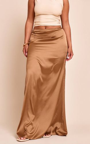 Mocha Jupe Longue Satinée Taille Haute Crème Beurre Sculptante | Taille 34 - PrettyLittleThing - Modalova