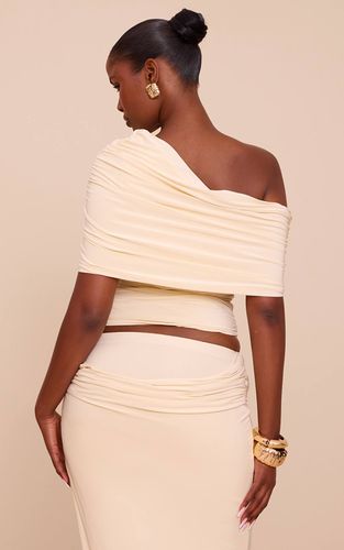 Cream Haut Long Bardot Froncé En Slinky Double Épaisseur | Taille 42 - PrettyLittleThing - Modalova