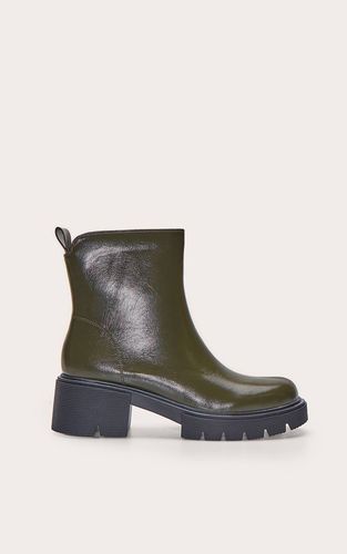Olive Bottine À Semelle Crantée Épaisse Et Cheville Échancrée | Taille 33 - PrettyLittleThing - Modalova
