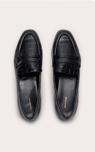 Black Mocassin À Bout Carré En Synthétique Effet Croco | Taille 33 - PrettyLittleThing - Modalova
