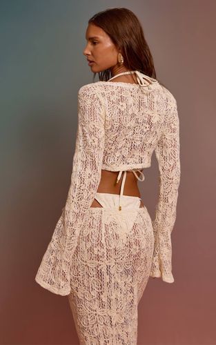 Cream Haut De Plage À Manches Longues Brodé De Fleurs Avec Lien Devant | Taille Large - PrettyLittleThing - Modalova