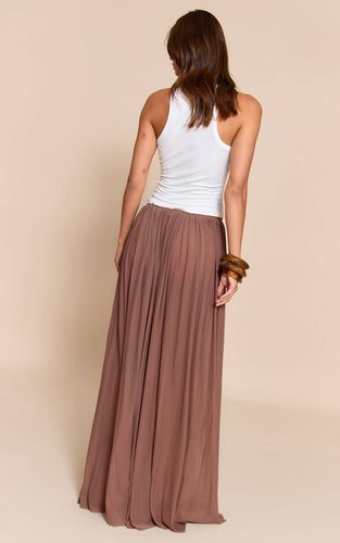 Brown Jupe Longue Drapée En Mesh | Taille 32 - PrettyLittleThing - Modalova