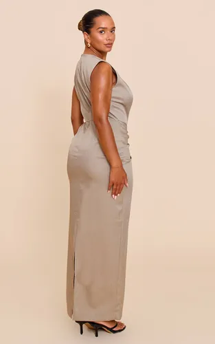 Grey Robe Maxi Plissée À La Taille En Tissu Tissé Shape | Taille 34 - PrettyLittleThing - Modalova