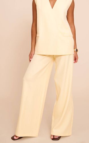 Pantalon Large Tissé À Jambes Ultra Larges Plissé Taille Mi-haute | Taille 34 - PrettyLittleThing - Modalova