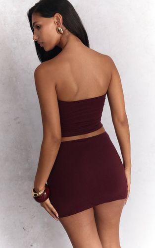 Burgundy Top Bandeau Chocolat Avec Détail Bordure Dorée | Taille 36 - PrettyLittleThing - Modalova