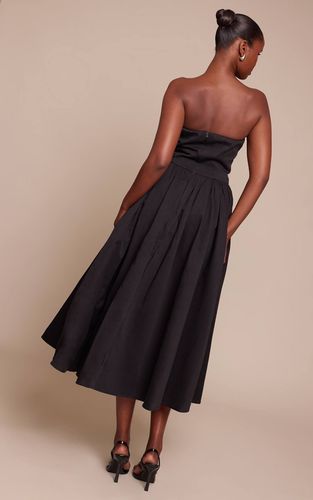 Black Robe Patineuse Mi-longue À Bandeau Froncé En Tissu Tissé | Taille 36 - PrettyLittleThing - Modalova