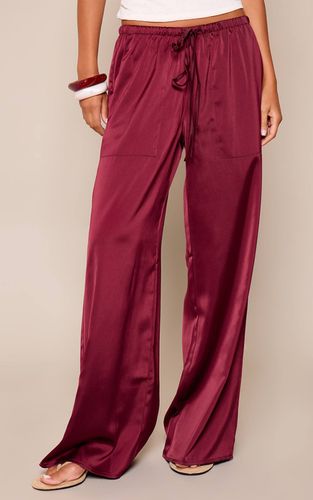 Burgundy Pantalon Large Taille Basse En Satin Avec Cordon De Serrage | Taille 40 - PrettyLittleThing - Modalova