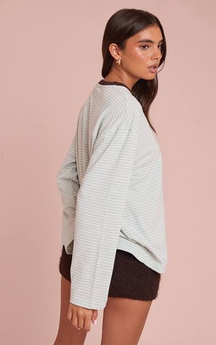 Sage Green T-shirt Boxy À Manches Longues En Coton À Rayures | Taille 32 - PrettyLittleThing - Modalova
