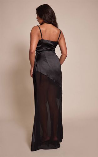 Black Robe Maxi Shape En Satin À Col Bénitier Et Ourlet Asymétrique En Mousseline | Taille 36 - PrettyLittleThing - Modalova
