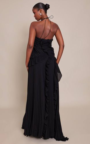 Black Robe Longue Plissée À Volants Et Col Licou | Taille 42 - PrettyLittleThing - Modalova