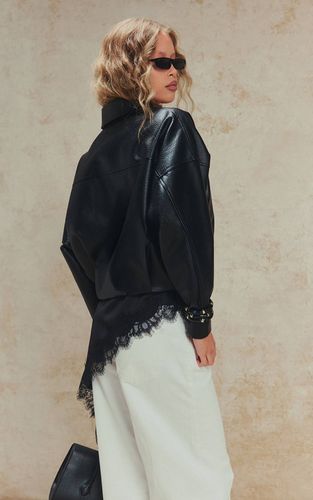 Black Blouson Aviateur À Patte De Boutonnage Dissimulée En Synthétiquecuir | Taille XS - PrettyLittleThing - Modalova