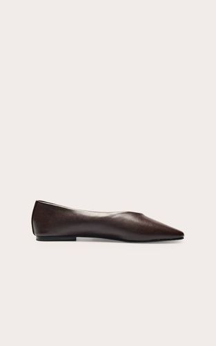 Ballerine À Bout Effilé En Synthétique | Taille 33 - PrettyLittleThing - Modalova