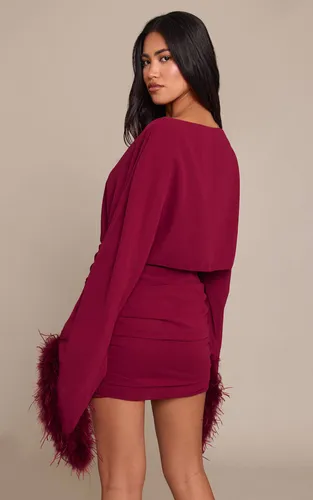 Wine Robe Moulante Froncée À Manchettes Plumes Extrêmes | Taille 42 - PrettyLittleThing - Modalova