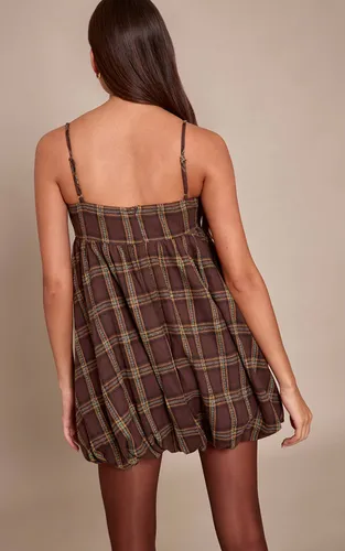 Brown Robe Bouffante À Bretelles À Carreaux | Taille 42 - PrettyLittleThing - Modalova