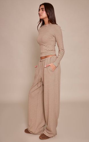 Sand Jogging Droit En Polaire Douce À Rayures | Taille Medium - PrettyLittleThing - Modalova