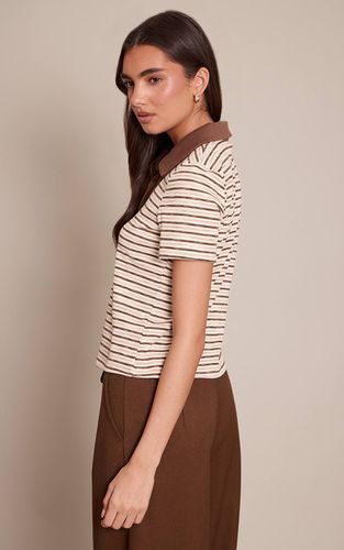 Haut À Col Et Manches Courtes En Maille Côtelée Souple À Détails Rayés | Taille 32 - PrettyLittleThing - Modalova