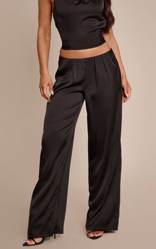 Black Pantalon Large Plissé En Satin | Taille 42 - PrettyLittleThing - Modalova