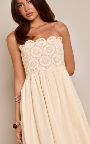 Lemon Robe Maxi Bandeau À Détails Brodés | Taille 32 - PrettyLittleThing - Modalova