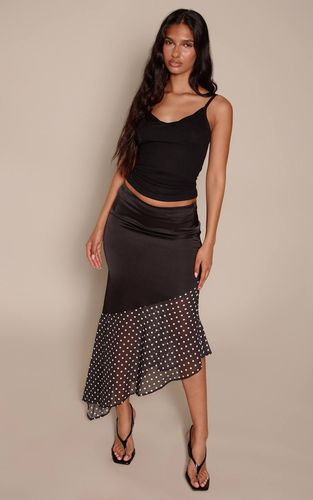 Black Jupe Mi-longue Asymétrique En Satin À Pois Avec Panneau | Taille 42 - PrettyLittleThing - Modalova