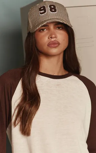 Brown Casquette De Baseball À Pied-de-poule - PrettyLittleThing - Modalova