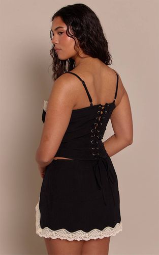 Black Top Corset Shape À Dos Lacé Avec Finitions En Dentelle | Taille 34 - PrettyLittleThing - Modalova