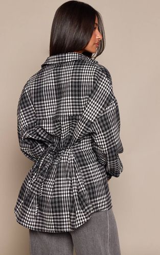 Black Chemise En Flanelle À Carreaux Avec Nœud Dans Le Dos Petite Taille | Taille 34 - PrettyLittleThing - Modalova