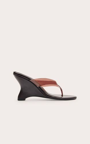 Sandales Compensées Courbées À Bride Orteil En Perspex | Taille 33 - PrettyLittleThing - Modalova
