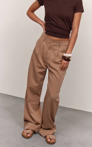 Mushroom Pantalon Droit Tissé Oversize À Revers | Taille 32 - PrettyLittleThing - Modalova
