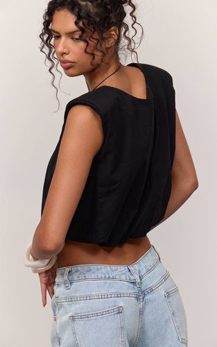Black Haut Sans Manches Bouffant À Rayures | Taille 42 - PrettyLittleThing - Modalova