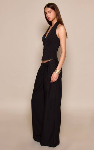 Black Pantalon Tailleur Plissé | Taille 32 - PrettyLittleThing - Modalova