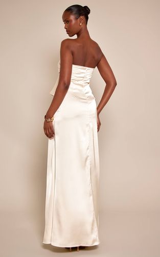 Cream Robe Longue Bustier En Satin Avec Détail Drapé | Taille 36 - PrettyLittleThing - Modalova