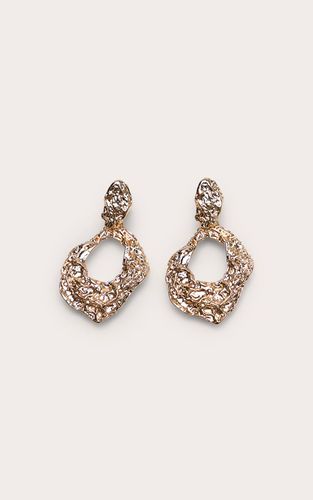 Gold Boucles D'oreilles Créoles Martelées À Effet Fondu - PrettyLittleThing - Modalova